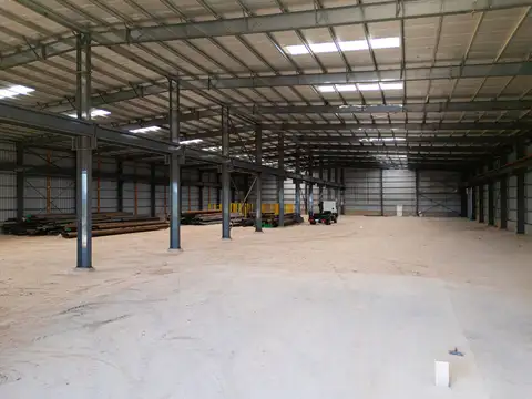 NAVE INDUSTRIAL CIRCUNVALACION AUTOPISTA  ALQUILER