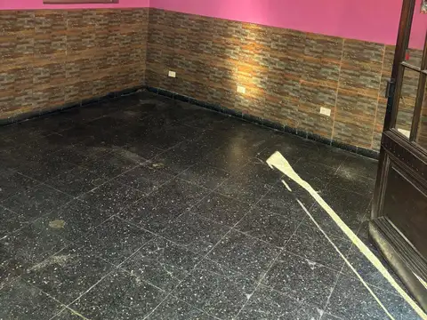 Local en Alquiler en Parque Patricios, $ 900.000