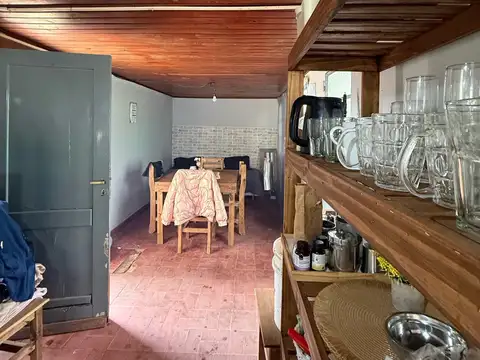 Casa 2 ambientes con 1 baño