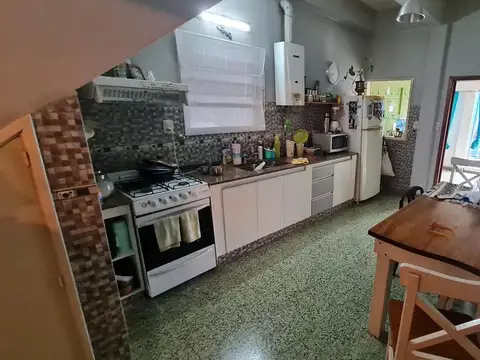 Andres Lamas  al 8400