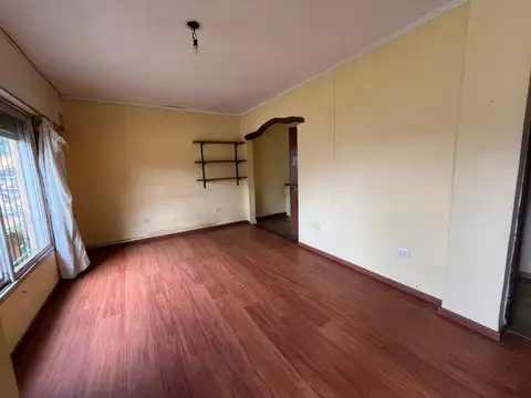 Depto Tipo Casa 7 ambientes con 2 baños