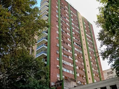 Excelente 2 Ambientes, con pileta y solarium en Recoleta