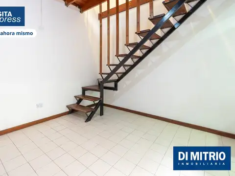 Depto Tipo Casa en Venta de 1 dormitorio