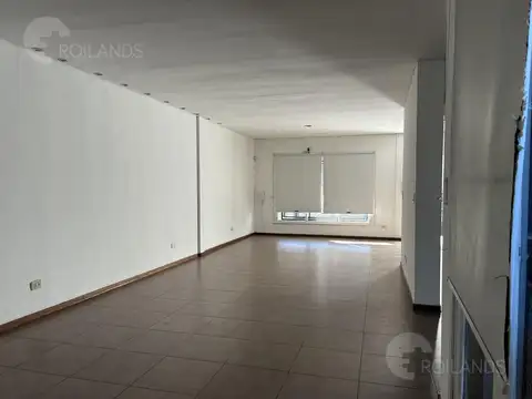 Oficina 4 ambientes con 4 baños