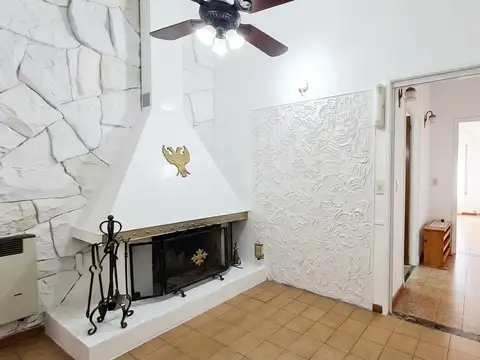 Depto Tipo Casa en Venta 50 años