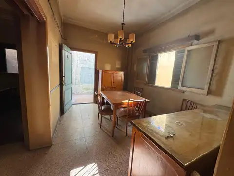Depto Tipo Casa en Venta 49 años