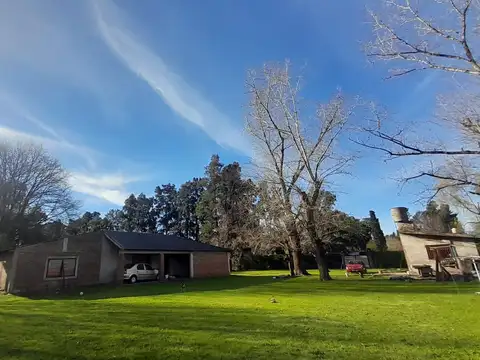 Quinta en Venta con 5 cocheras