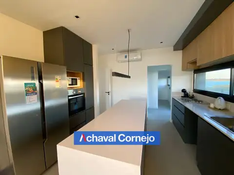Casa en Alquiler en Puertos - Barrio Costas, USD 4.500