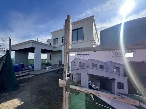 Av Arturo illia  al 561