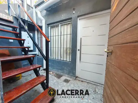 Depto Tipo Casa en Alquiler de 2 dormitorios