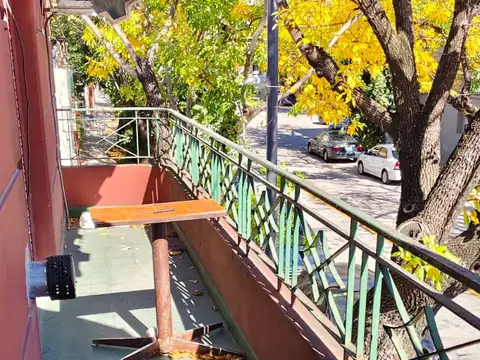 Depto Tipo Casa en Venta 60 años