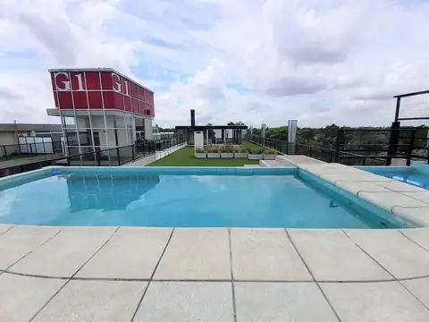 Venta Departamento 3 dormitorios cochera doble, baulera. Pileta - Fisherton