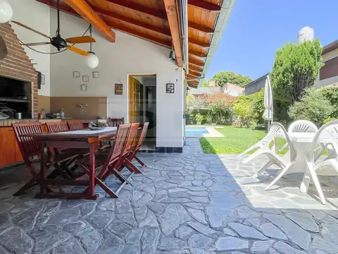 Chalet 3 dormitorios Venta - Olivos
