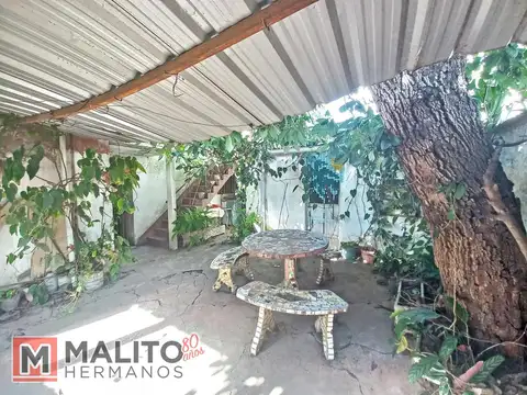 Venta Casa Lote Propio 5 Ambientes con Terrazas y Patio