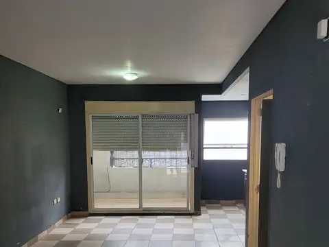 Avenida Castañares 4900, Piso 1