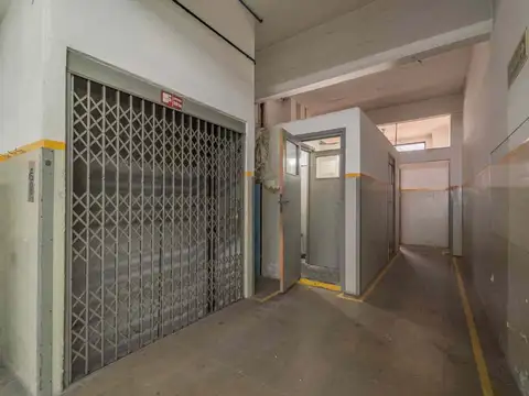 Deposito en VENTA La Paternal 580 m2 en 2 plantas