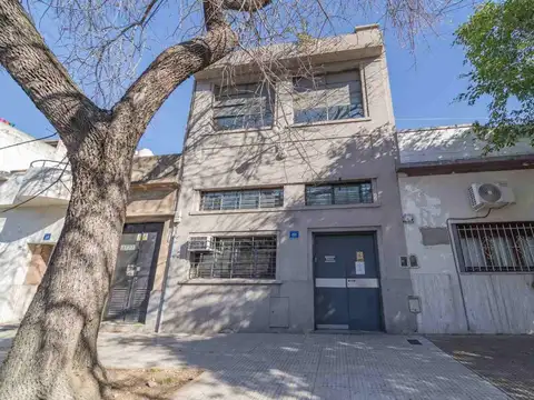Deposito en VENTA La Paternal 580 m2 en 2 plantas