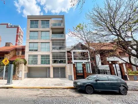 Departamento en Alquiler con 1 cocheras