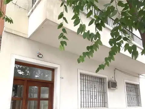 Depto 3 amb - BAJAS EXPENSAS (1er piso x escalera) RECIEN PINTADO - Floresta Norte
