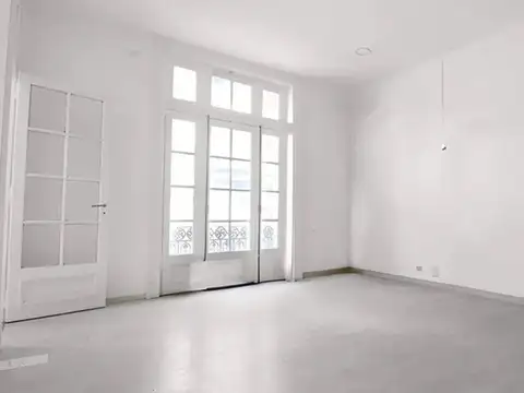 Depto Tipo Casa 6 ambientes con 3 baños