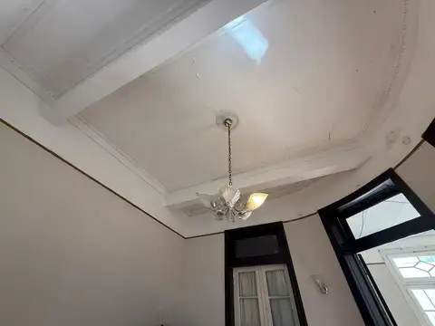 Depto Tipo Casa 7 ambientes con 2 baños