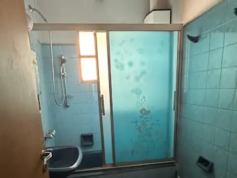 Depto Tipo Casa en Venta 50 años