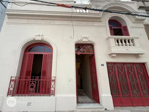 Venta | Casa 4 Dormitorios con piscina y cochera - Mitre 2300 - Abasto Rosario