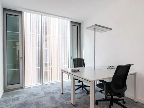 Espacio de oficina en renta para 2 personas en Montevideo, Del Plata