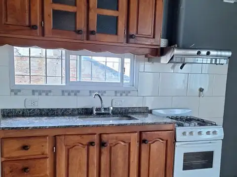 Av. Hipolito Yrigoyen 1800, Piso 1