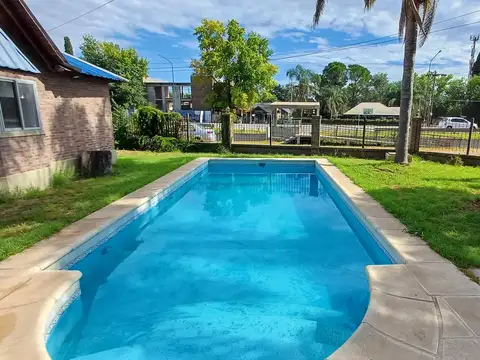 Venta - Casa 2 dormitorios en Funes