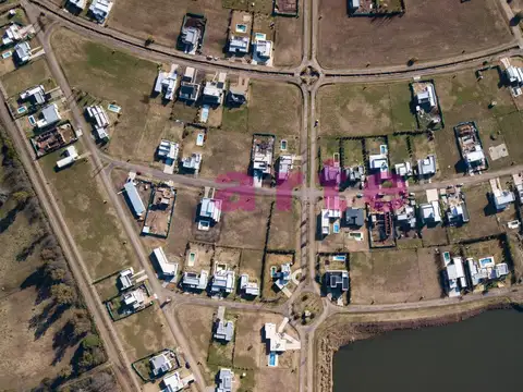 Terreno en Venta en Los Juncos, USD 18.000