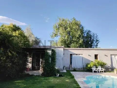 Casa 6 ambientes con 3 baños