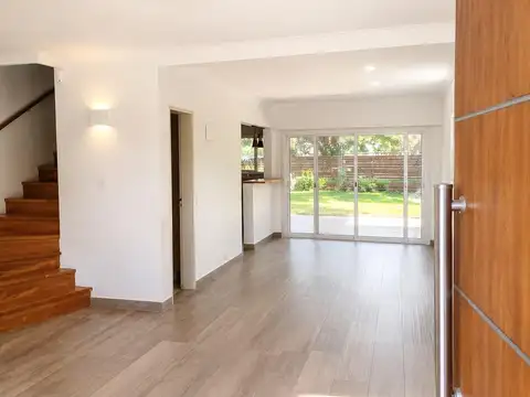 VENTA DE PH DE 4 AMBIENTES - CASTELAR NORTE