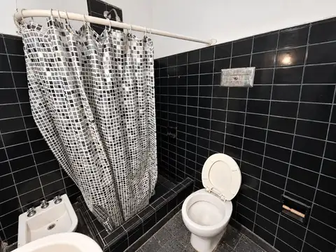 Depto Tipo Casa en Alquiler de 4 dormitorios