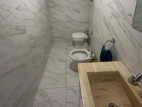 Oficina 4 ambientes con 1 baño