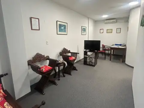 Oficina en Venta 60 años