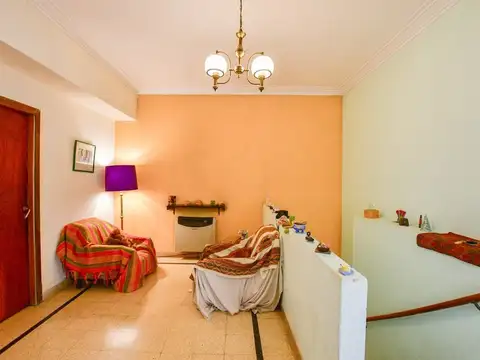 Depto Tipo Casa 5 ambientes con 1 baño