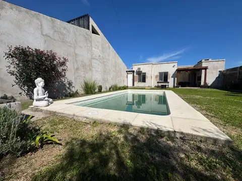 Quinta en Alquiler Temporal con 1 cochera