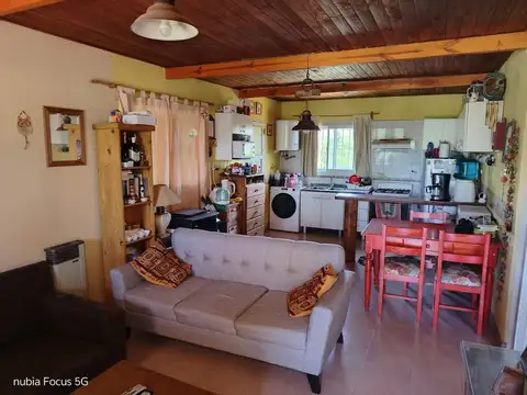 Casa 4 ambientes con 1 baño