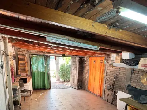 Casa 4 ambientes con 1 baño