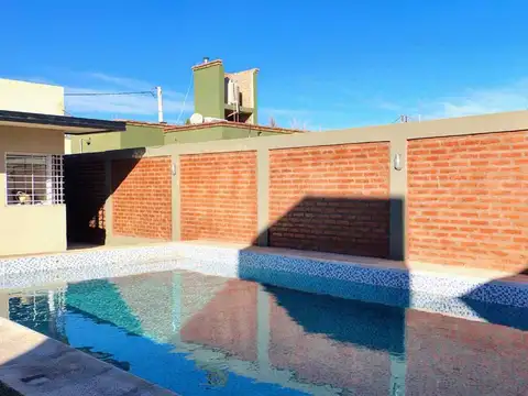 Casa 6 ambientes con 3 baños