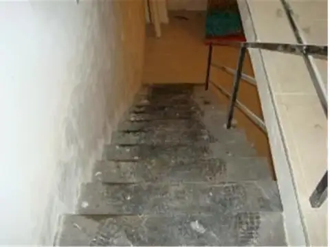 3 cocheras 3 baños oficina/local y/o vivienda