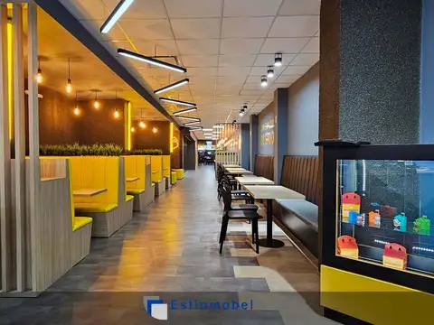 CARLOS PELLEGRINI 700