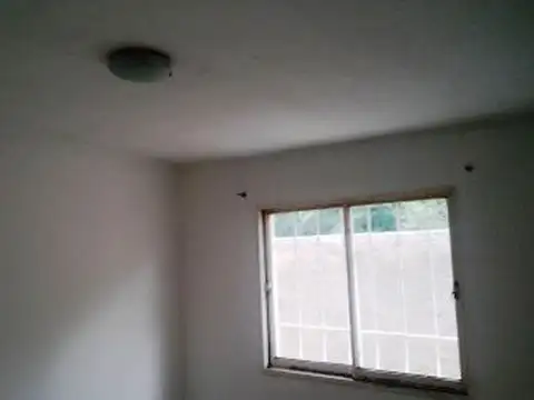 Complejo de 3 departamentos de un dormitorio