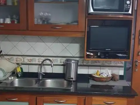 Depto Tipo Casa 6 ambientes con 1 baño