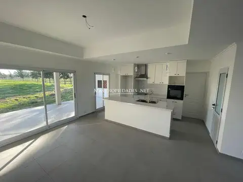 Venta Casa en El Rebenque 4 Dormitorios Canning