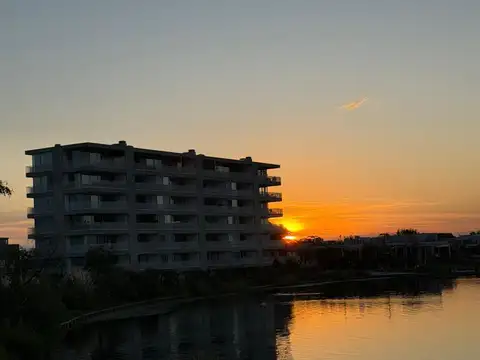 Departamento de 3 ambientes con balcon AMOBLADO