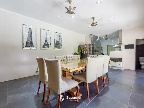 Casa 7 ambientes con 3 baños