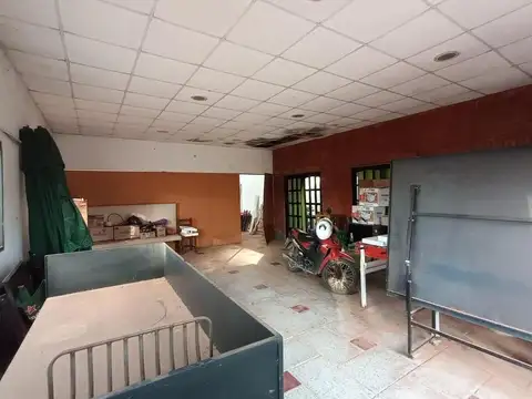 Local en Alquiler en Luján, $ 700.000