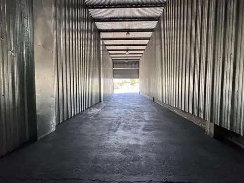 Depósito a estrenar en Hurlingham sobre Camino del Buen Ayre